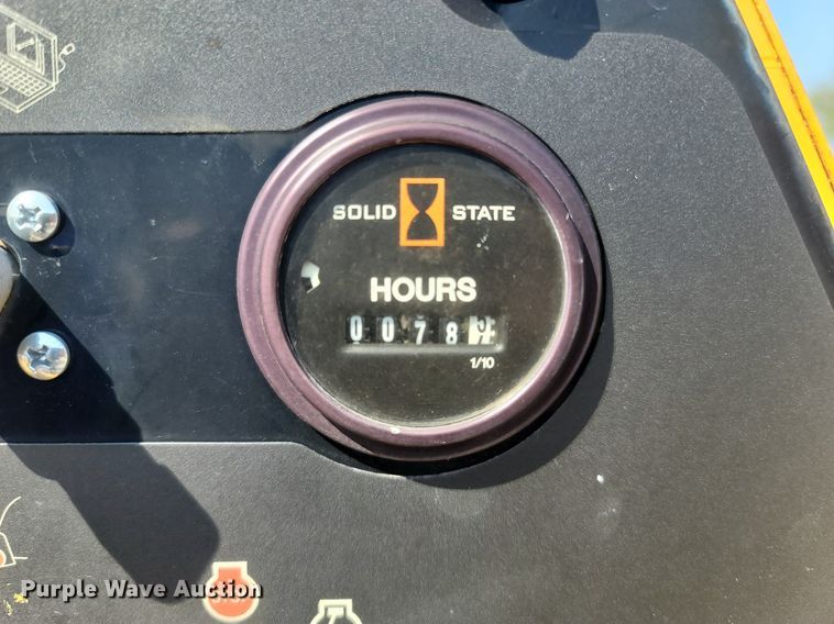 image for item OG9382 2020 Vermeer BC900XL  wood chipper