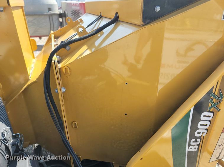 image for item OG9382 2020 Vermeer BC900XL  wood chipper