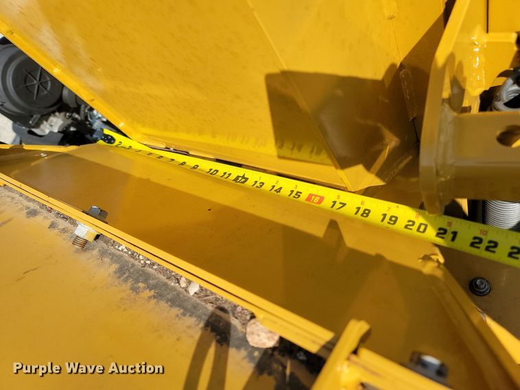 image for item OG9382 2020 Vermeer BC900XL  wood chipper