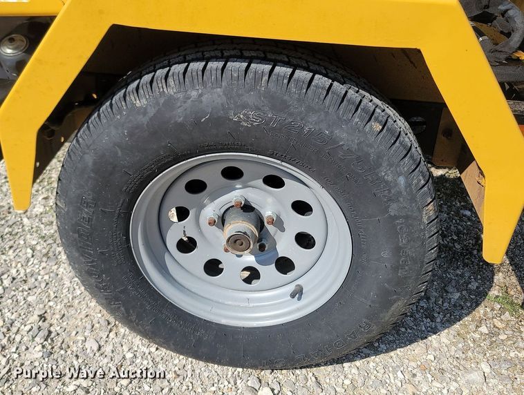 image for item OG9382 2020 Vermeer BC900XL  wood chipper