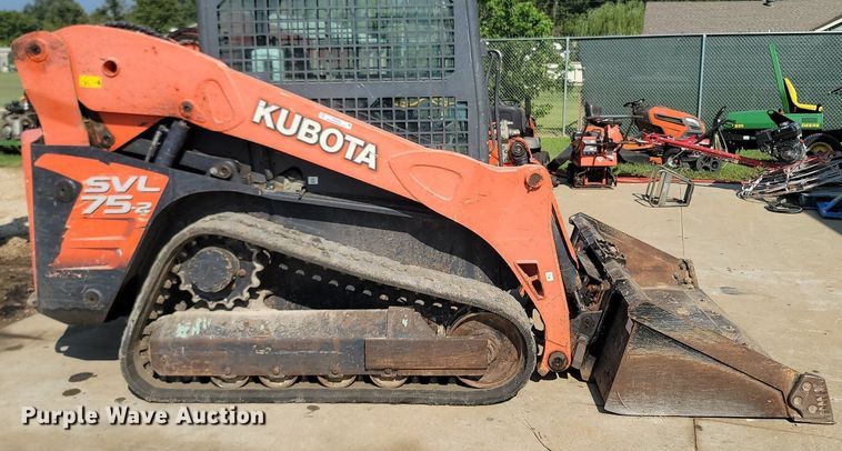 image for item OG9384 2016 Kubota SVL 75-2  skid steer loader