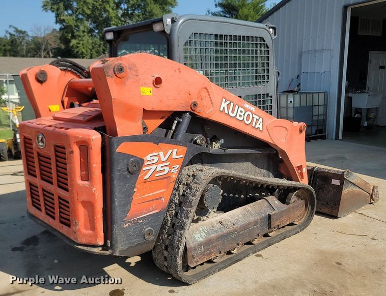 image for item OG9384 2016 Kubota SVL 75-2  skid steer loader