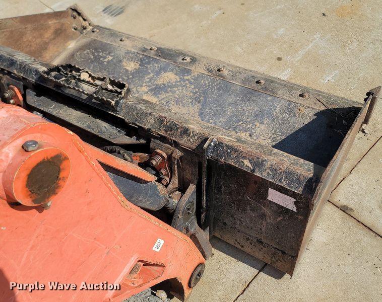 image for item OG9384 2016 Kubota SVL 75-2  skid steer loader