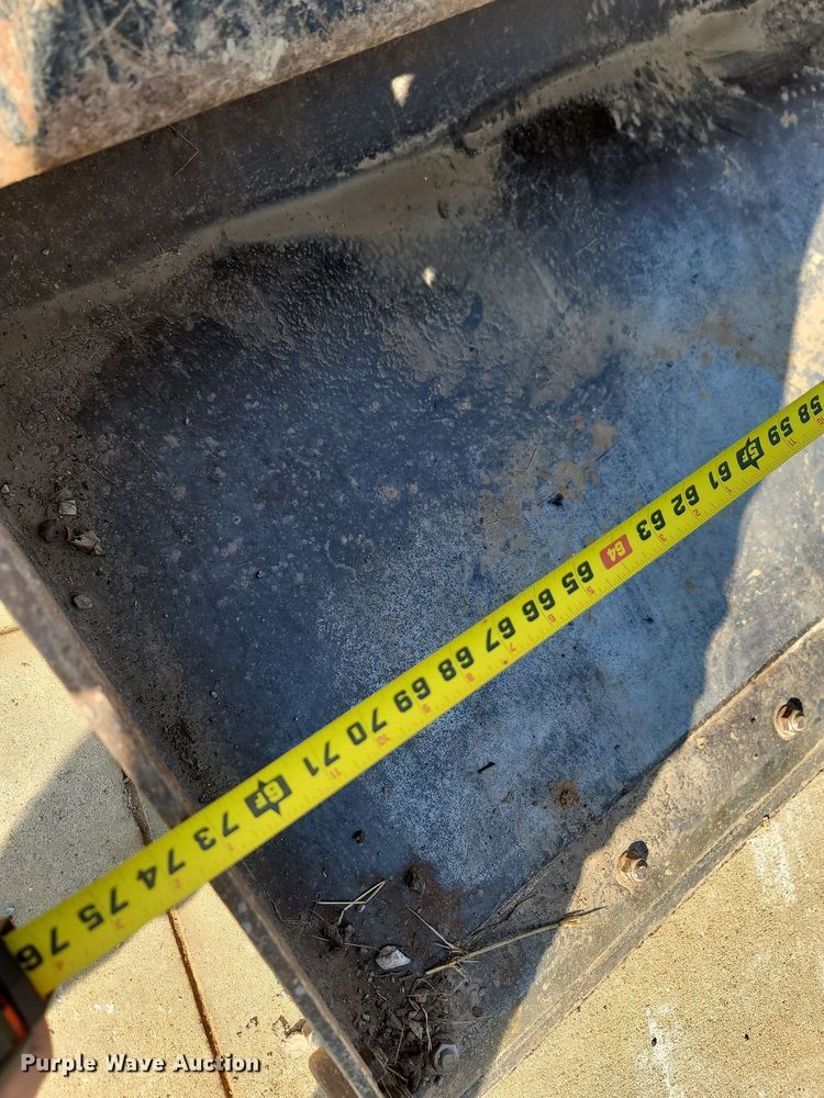 image for item OG9384 2016 Kubota SVL 75-2  skid steer loader