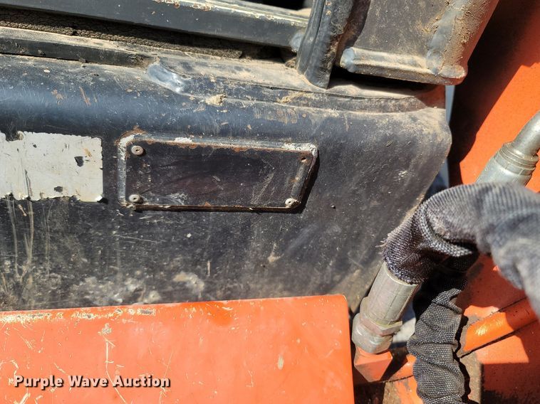 image for item OG9384 2016 Kubota SVL 75-2  skid steer loader