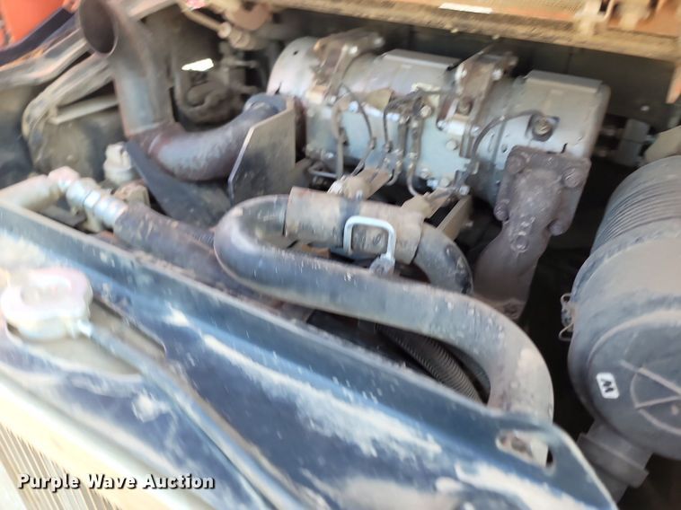 image for item OG9384 2016 Kubota SVL 75-2  skid steer loader