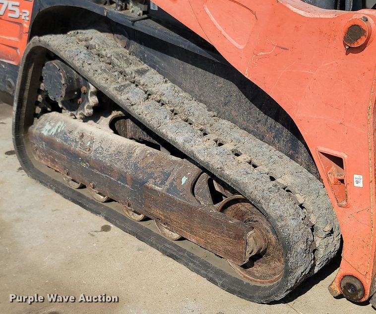 image for item OG9384 2016 Kubota SVL 75-2  skid steer loader