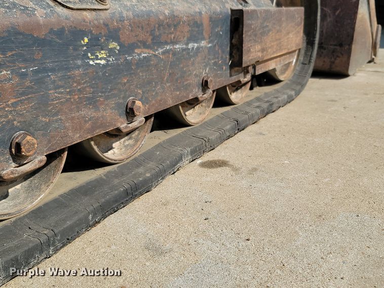 image for item OG9384 2016 Kubota SVL 75-2  skid steer loader