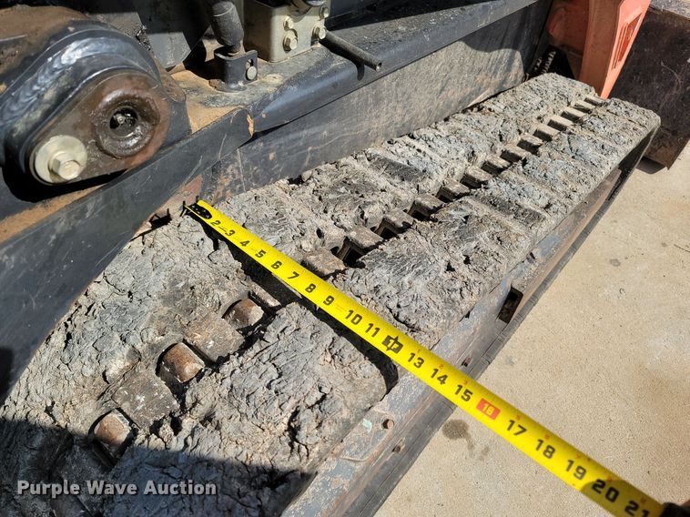 image for item OG9384 2016 Kubota SVL 75-2  skid steer loader