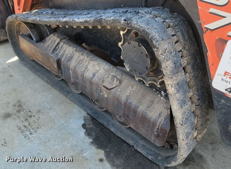 image for item OG9384 2016 Kubota SVL 75-2  skid steer loader