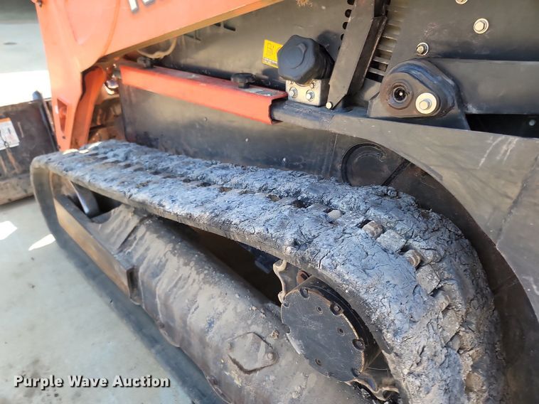 image for item OG9384 2016 Kubota SVL 75-2  skid steer loader