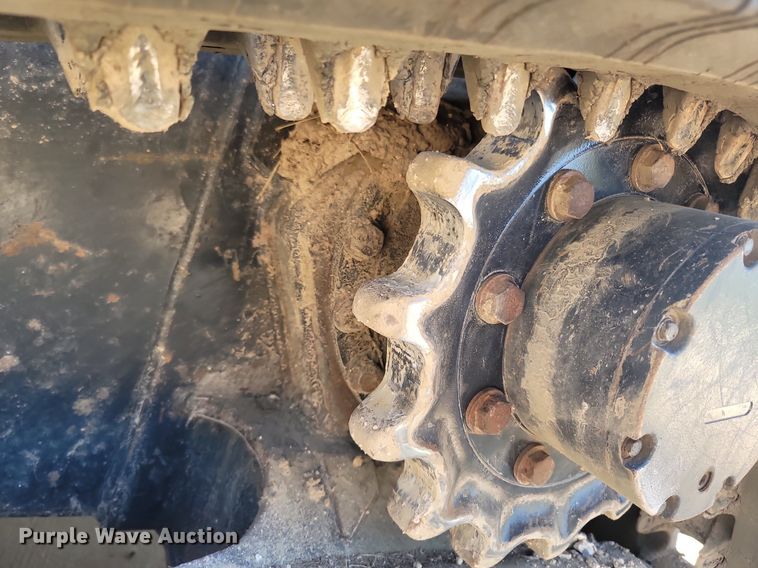 image for item OG9384 2016 Kubota SVL 75-2  skid steer loader