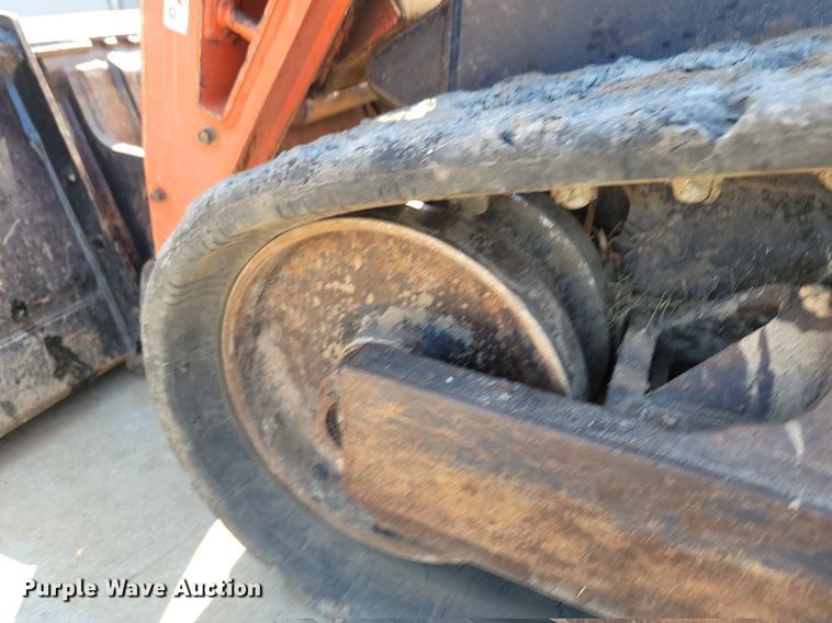 image for item OG9384 2016 Kubota SVL 75-2  skid steer loader