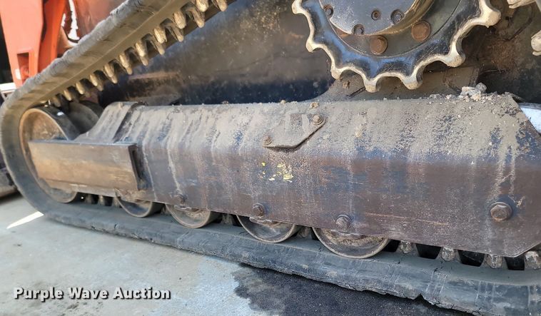 image for item OG9384 2016 Kubota SVL 75-2  skid steer loader