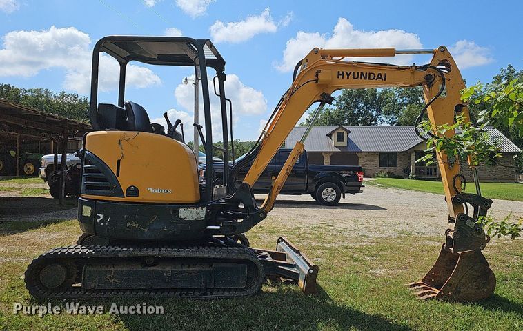 image for item OG9405 2013 Hyundai ROBEX 27Z-9  mini excavator