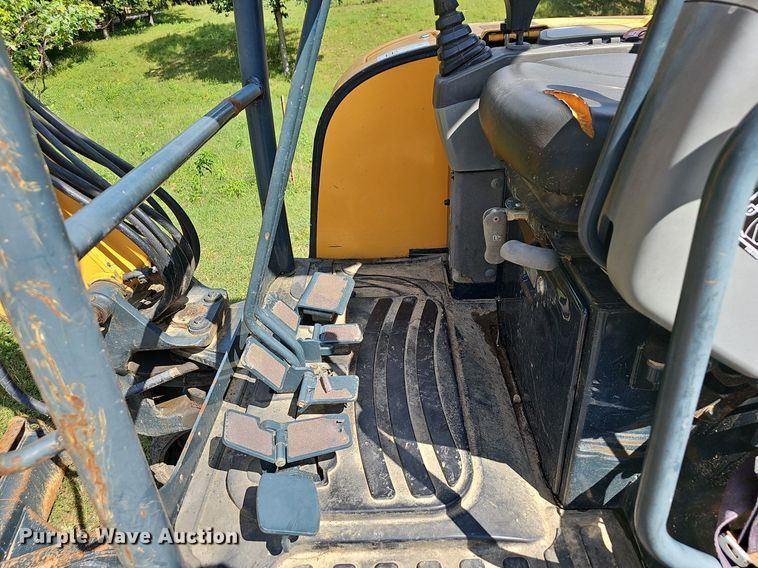 image for item OG9405 2013 Hyundai ROBEX 27Z-9  mini excavator