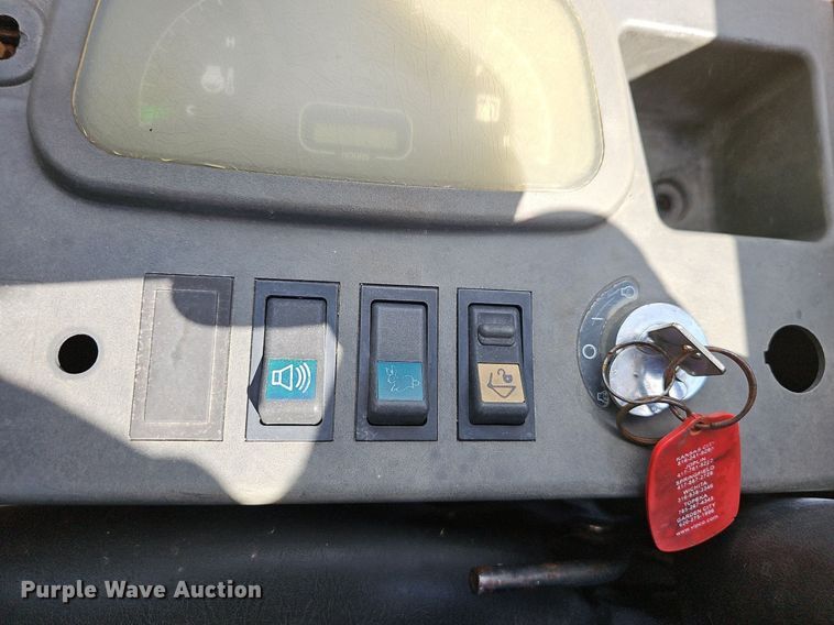 image for item OG9405 2013 Hyundai ROBEX 27Z-9  mini excavator