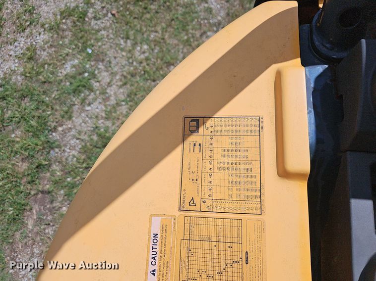 image for item OG9405 2013 Hyundai ROBEX 27Z-9  mini excavator