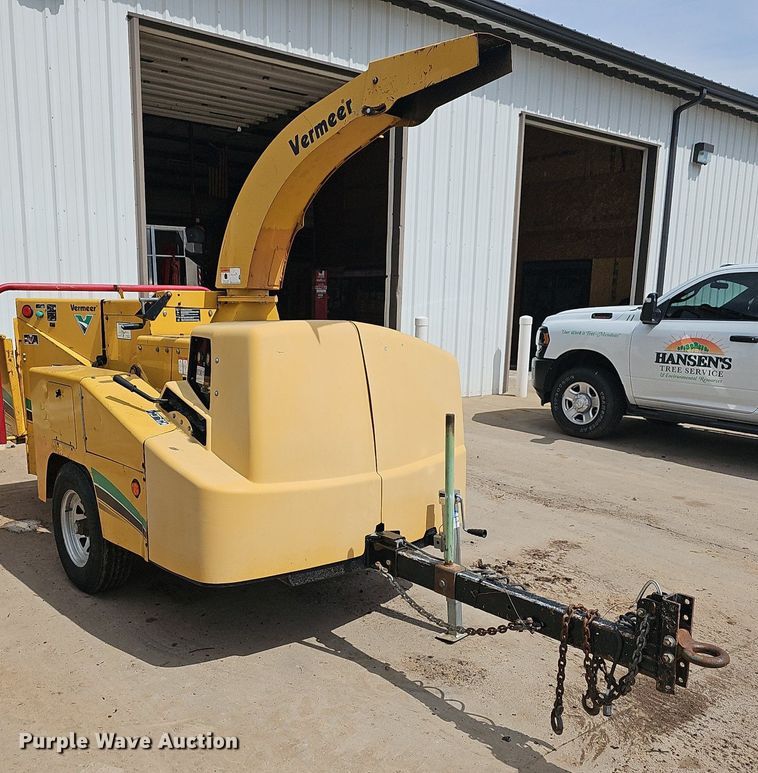 image for item OG9409 2006 Vermeer BC1000XL  wood chipper
