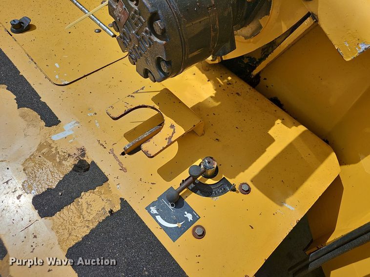 image for item OG9409 2006 Vermeer BC1000XL  wood chipper