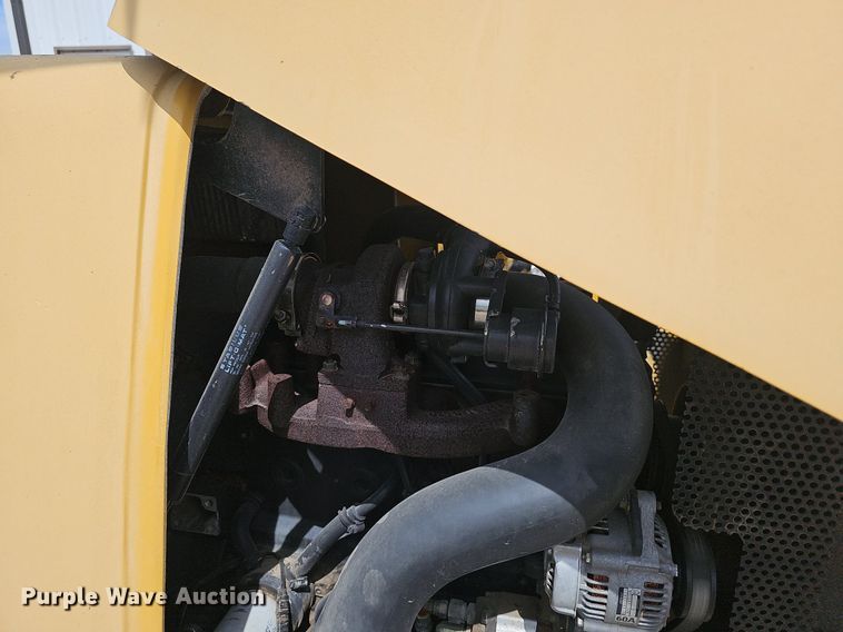 image for item OG9409 2006 Vermeer BC1000XL  wood chipper