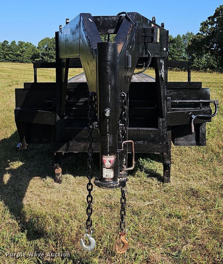 image for item OG9410 2006 Apache equipment trailer