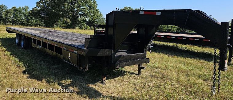image for item OG9410 2006 Apache equipment trailer