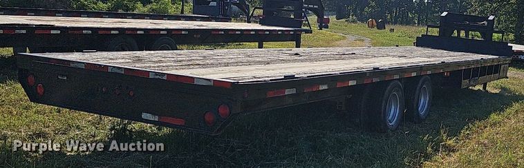 image for item OG9410 2006 Apache equipment trailer