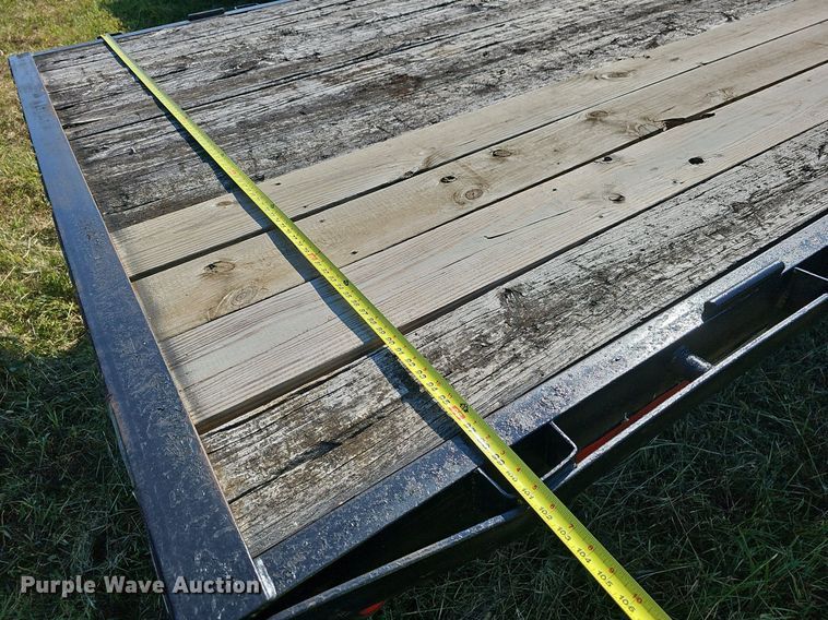 image for item OG9410 2006 Apache equipment trailer