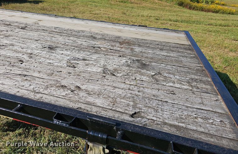 image for item OG9410 2006 Apache equipment trailer