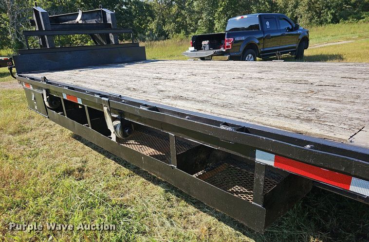 image for item OG9410 2006 Apache equipment trailer