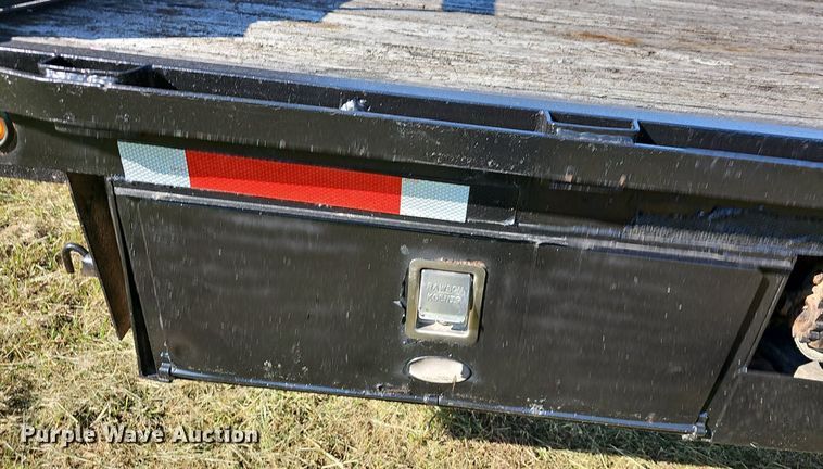 image for item OG9410 2006 Apache equipment trailer