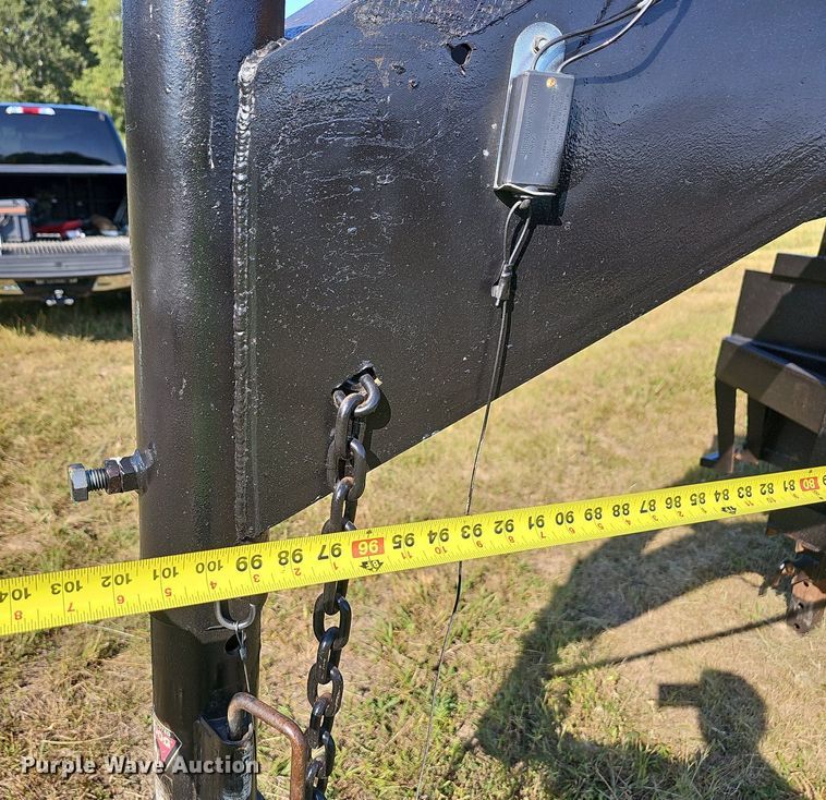 image for item OG9410 2006 Apache equipment trailer