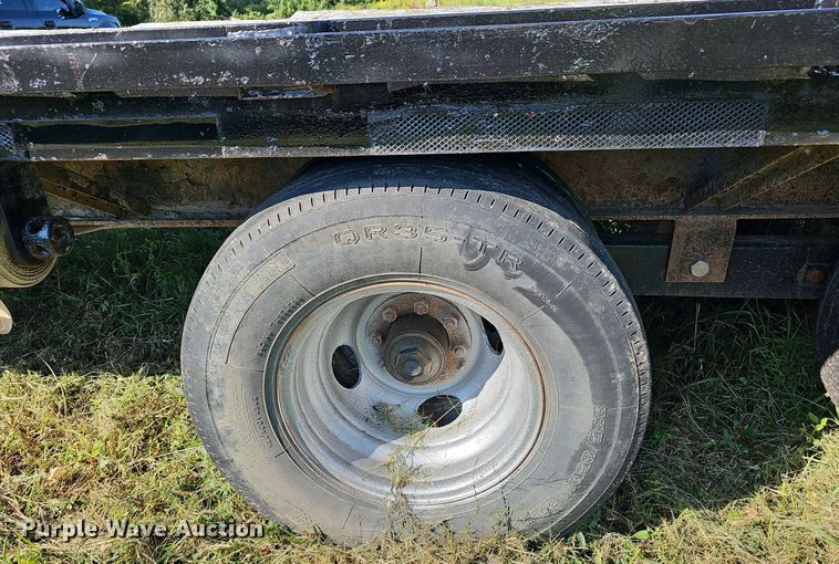 image for item OG9410 2006 Apache equipment trailer