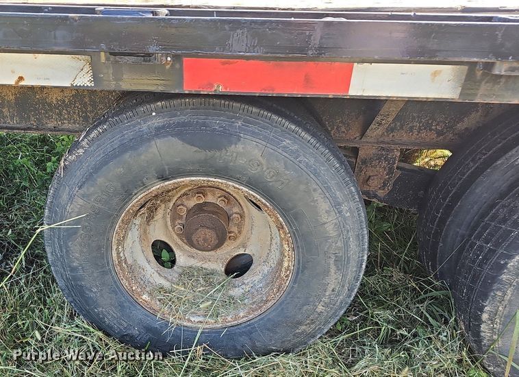 image for item OG9411 2008 Lone Star  32' equipment trailer