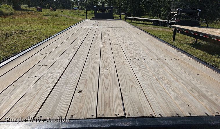 image for item OG9412 2007 Gooseneck A10A2  equipment trailer