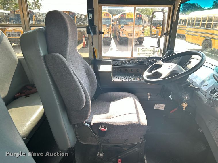 image for item DJ6301 2012 Blue Bird Vision  school bus