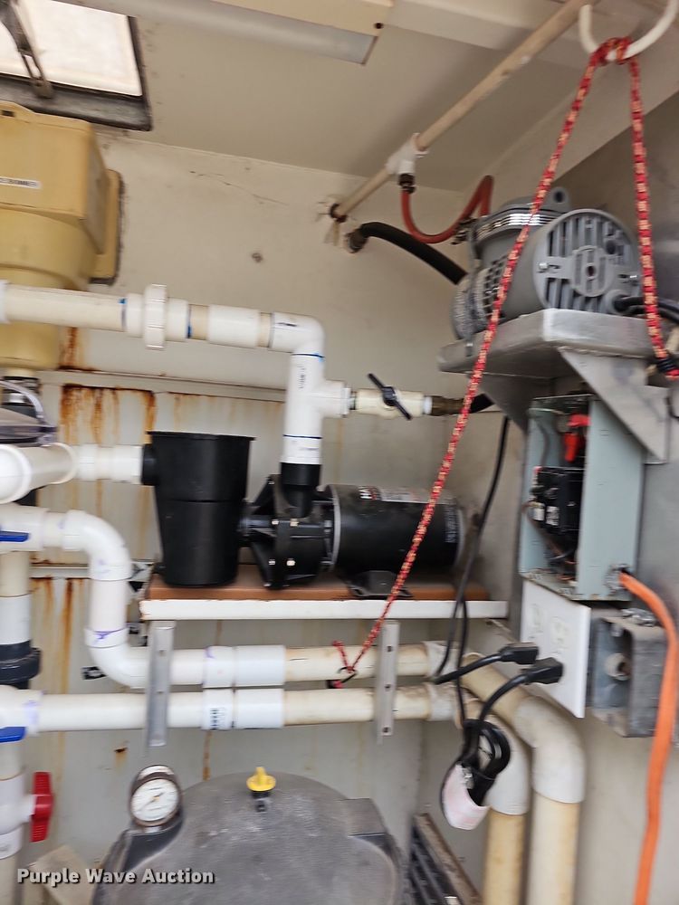 image for item DN8589 Mobile aquarium