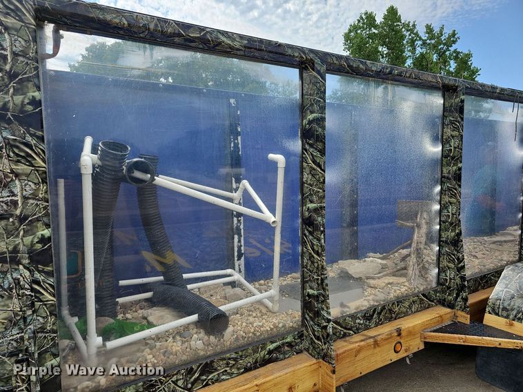 image for item DN8589 Mobile aquarium