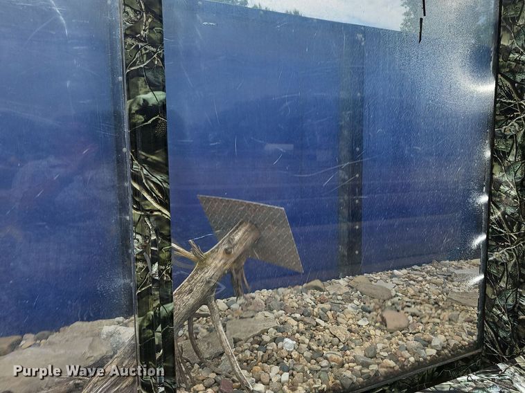 image for item DN8589 Mobile aquarium