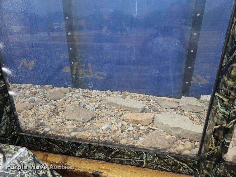 image for item DN8589 Mobile aquarium