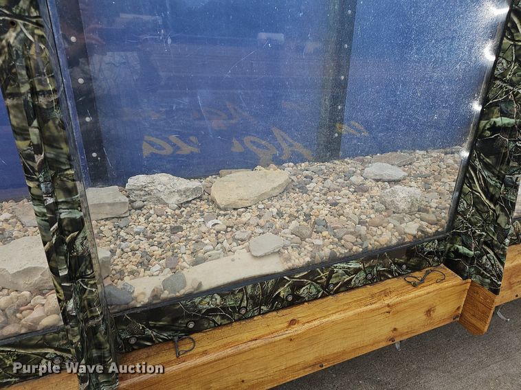 image for item DN8589 Mobile aquarium