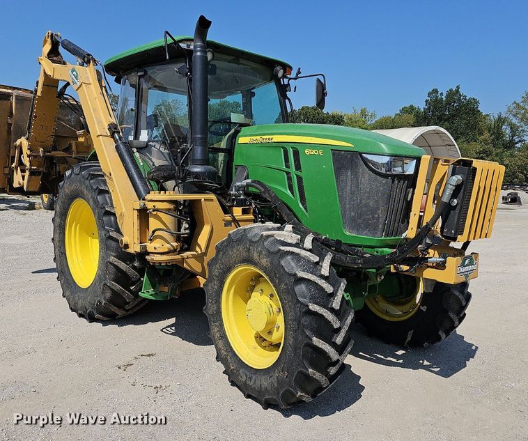 image for item DN8600 2016 John Deere 6120E  MFWD tractor
