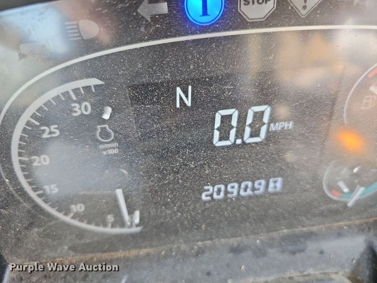 image for item DN8600 2016 John Deere 6120E  MFWD tractor