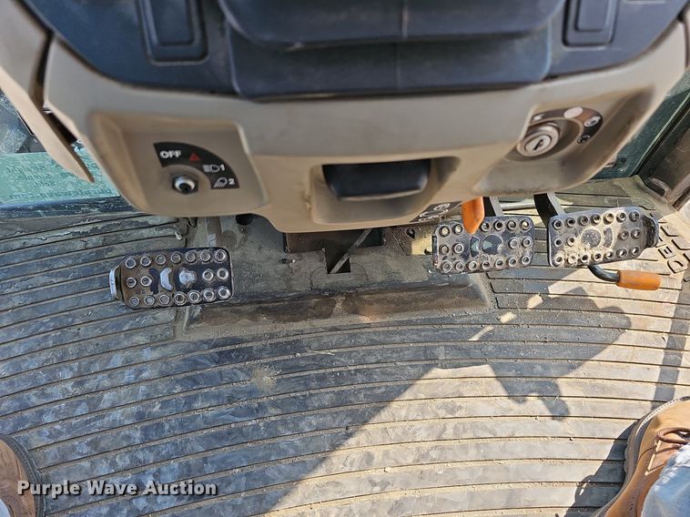 image for item DN8600 2016 John Deere 6120E  MFWD tractor