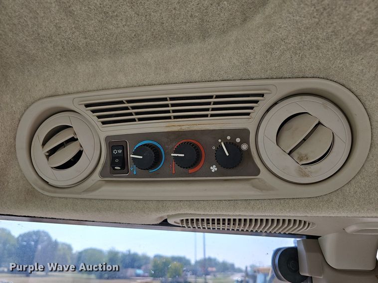 image for item DN8600 2016 John Deere 6120E  MFWD tractor