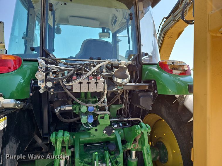 image for item DN8600 2016 John Deere 6120E  MFWD tractor