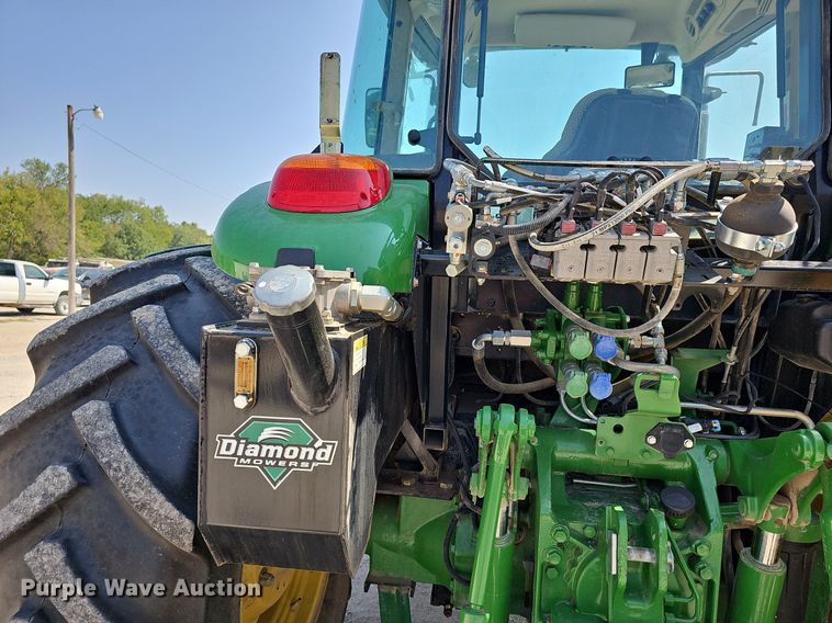 image for item DN8600 2016 John Deere 6120E  MFWD tractor