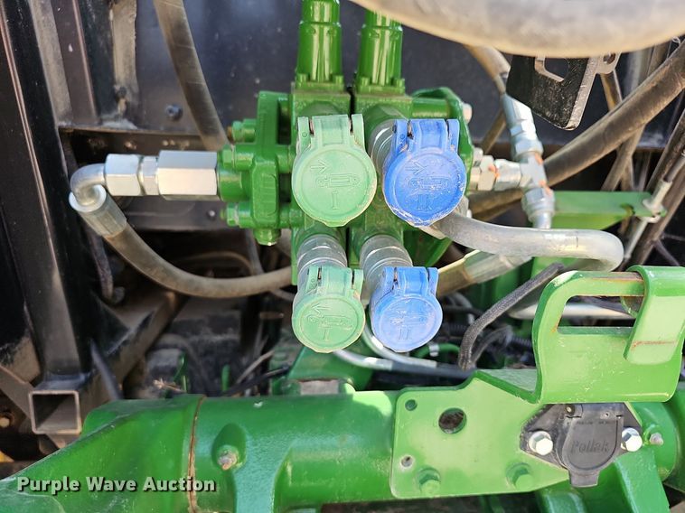 image for item DN8600 2016 John Deere 6120E  MFWD tractor