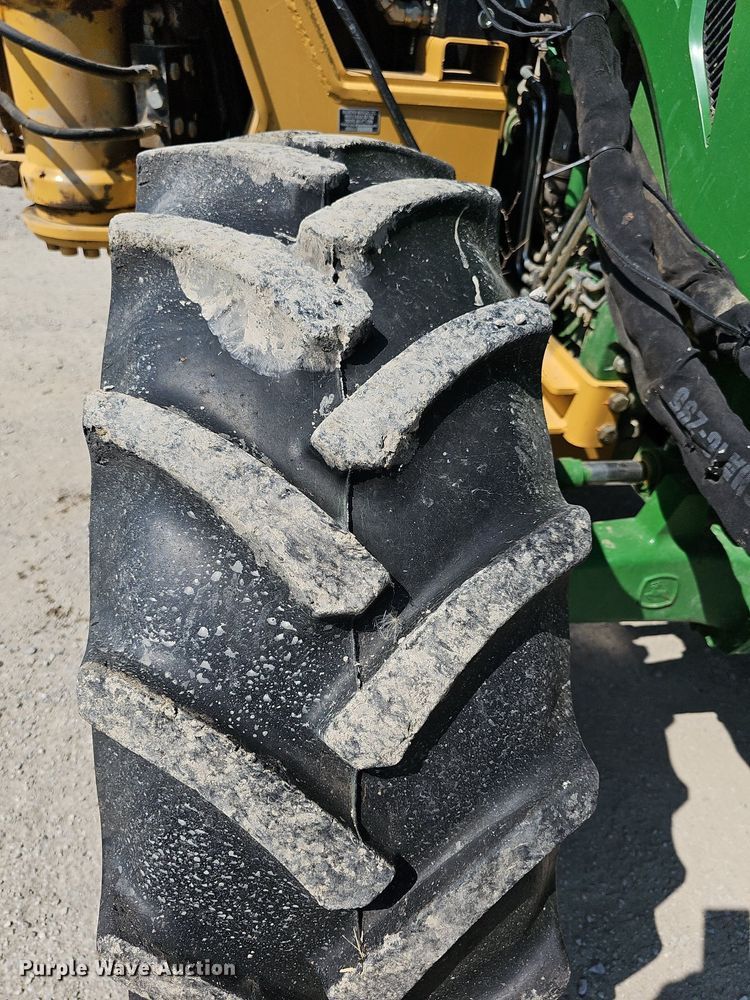 image for item DN8600 2016 John Deere 6120E  MFWD tractor